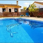 Con Piscina Privada Alpesi faház