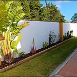 Con Piscina Privada *